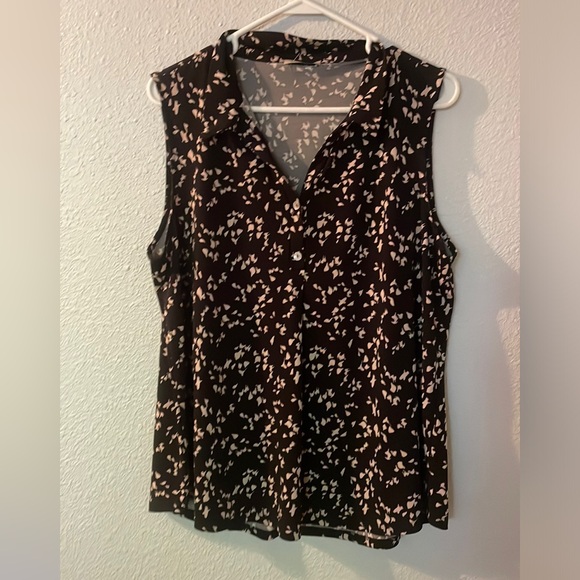 Black and tan XL sleeveless blouse - Picture 2 of 5